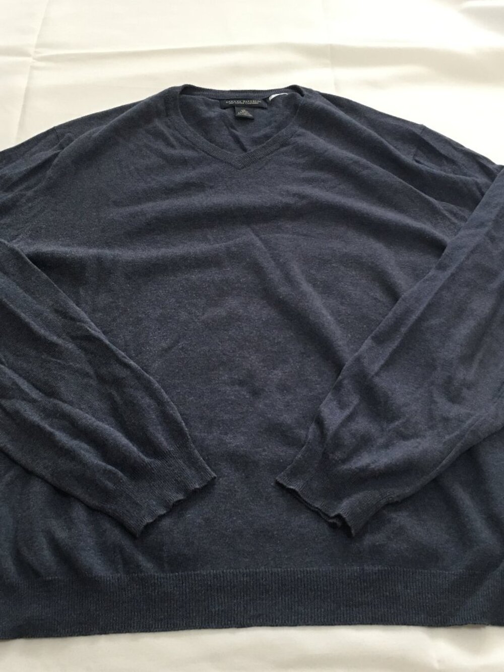 Banana Republic Mens Sweater Medium V-Neck Bluish Gray Silk Cashmere Cotton